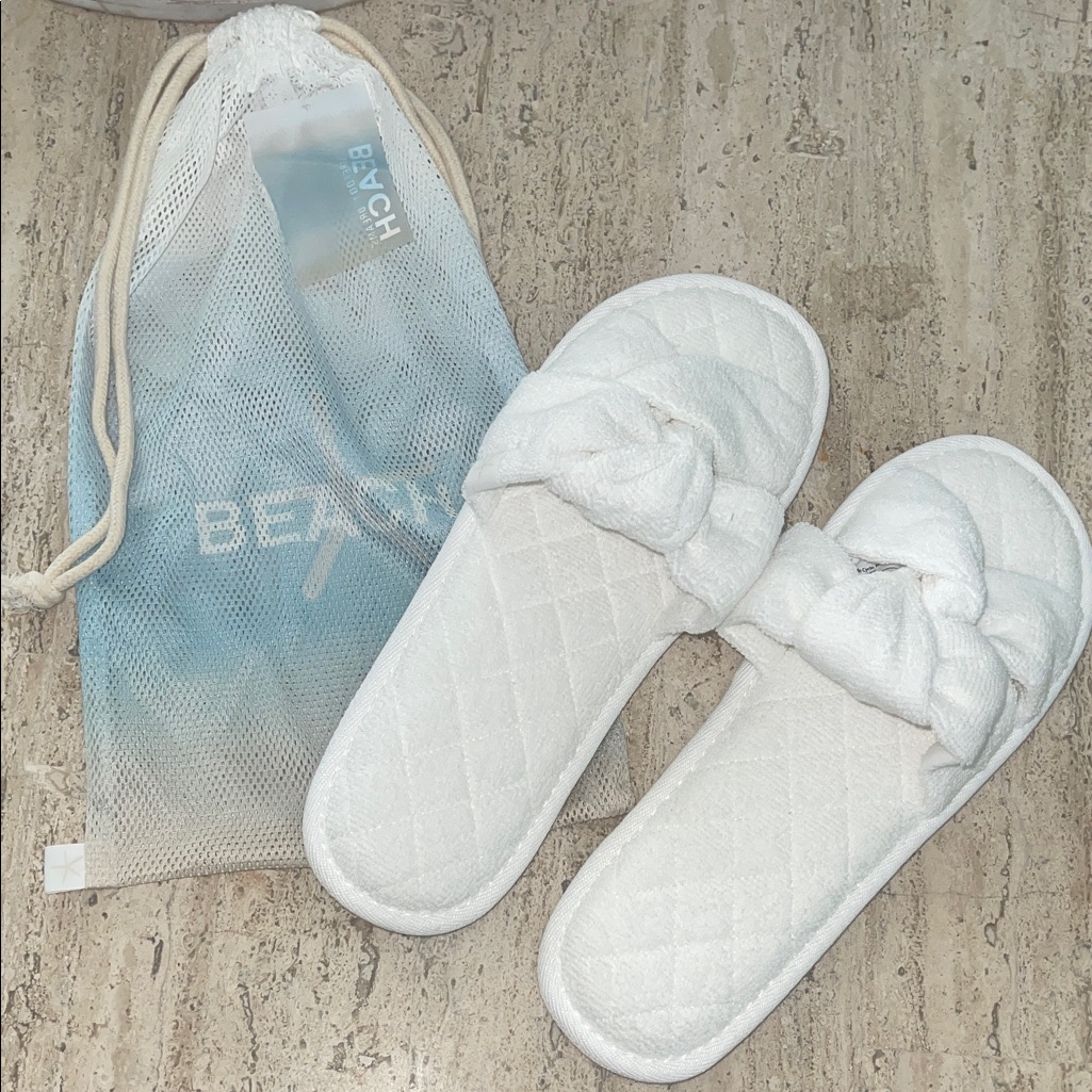 Barefoot Dreams Large 9-10 Towel Terry Sandal White Quilted Slippers Knot Detail